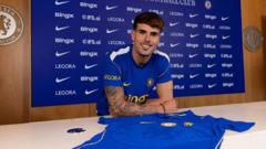 Chelsea, İspanyol sol bek Chavarria'yı 16 milyon sterline kadrosuna kattı