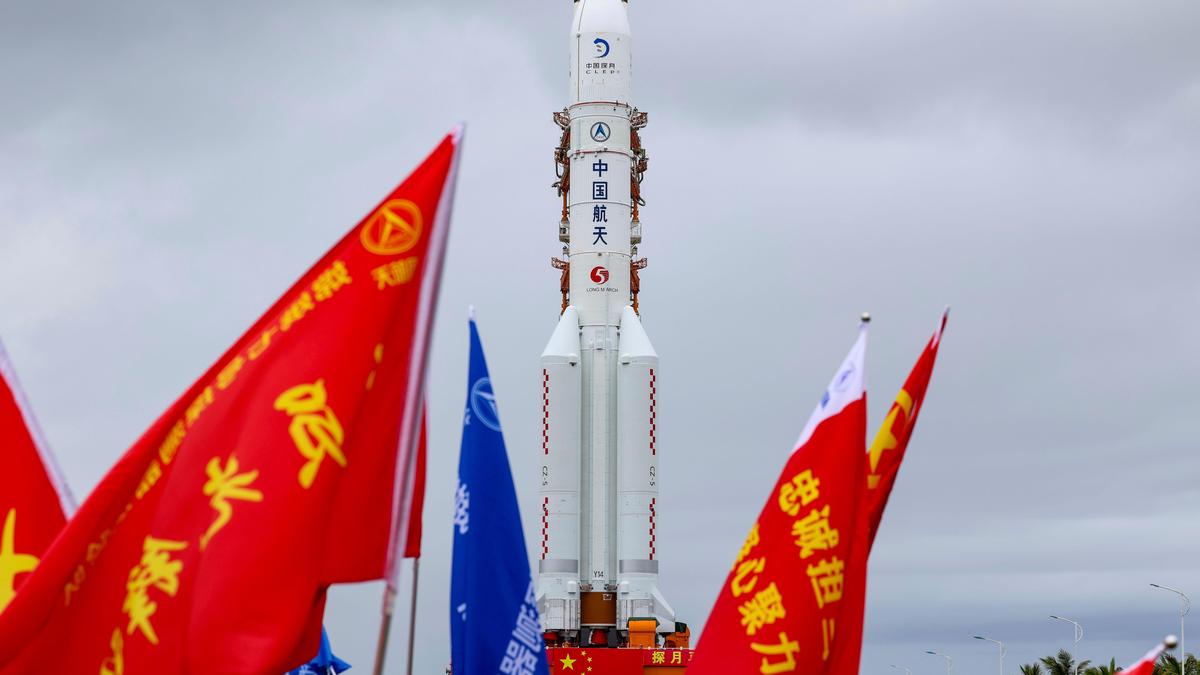 Çin, Ay görevi Chang'e-7'nin fırlatılışını son anda erteledi