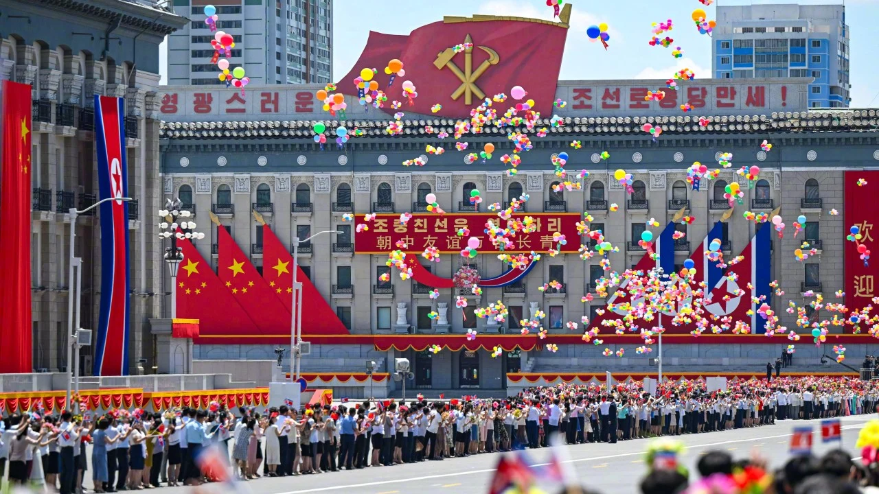 Çin Devlet Başkanı Xi Jinping, nükleer silahlanma gündemdeyken Kuzey Kore'ye gitti