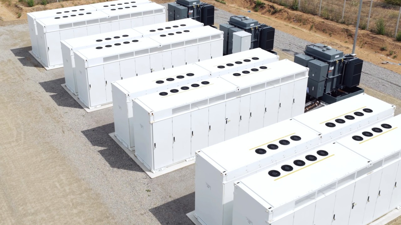 Çin, enerji depolama pil üretimine onay dondurdu