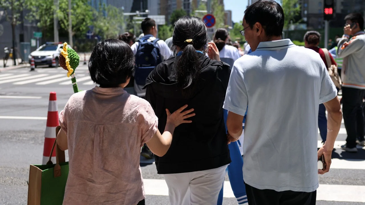 Çin'in Gaokao sınavında kadın adayların doğum kontrolüyle regl geciktirme mücadelesi