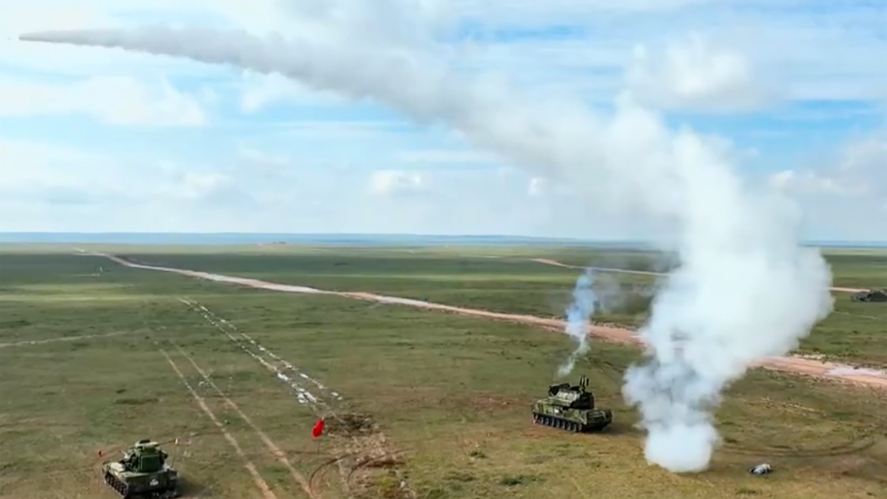 Çin HQ-17AE ile Pakistan’a drone kalkanı mı
