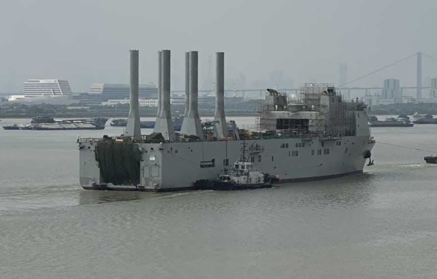 Çin'in İkinci UUV Ana Gemisi Guangzhou'da Görüntülendi