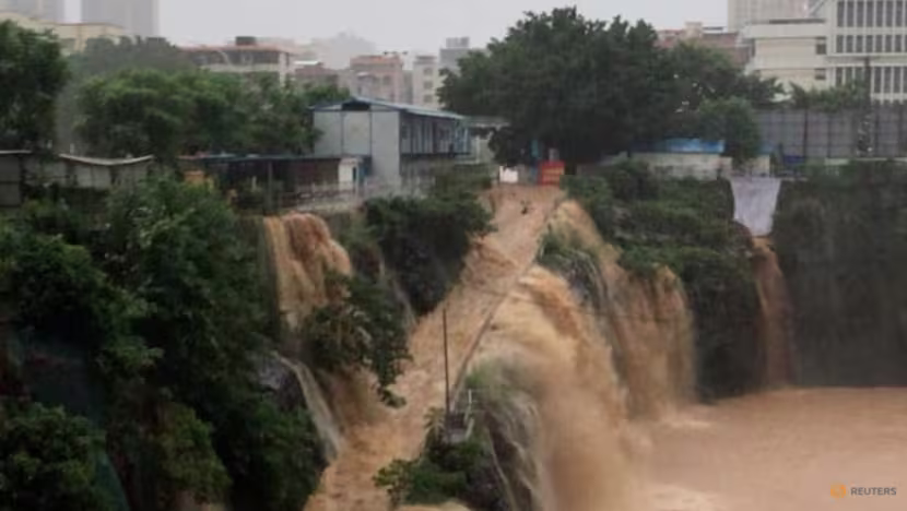 Çin'in Nanning kenti Tayfun Maysak sel felaketiyle sarsıldı