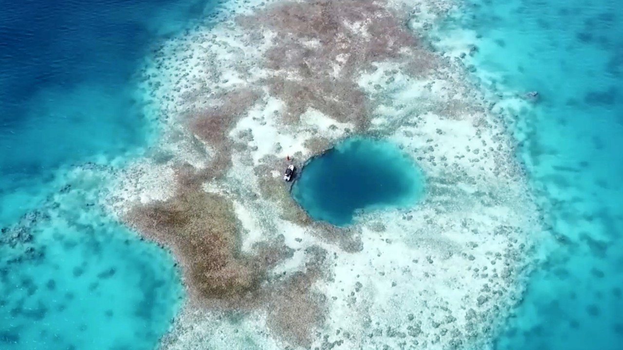 Çin, tartışmalı Scarborough Shoal'da nadir resif mavi deliği keşfetti