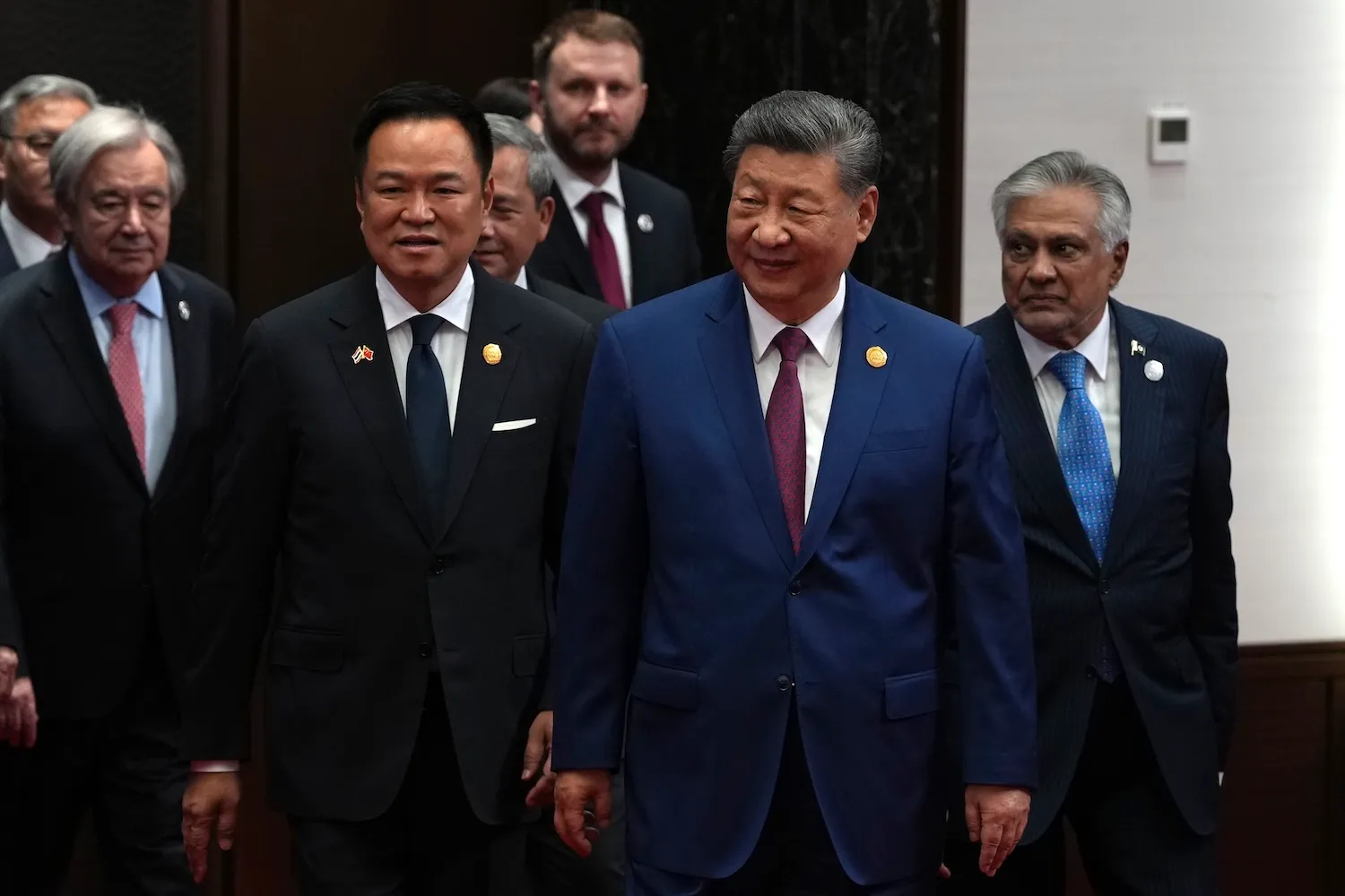 Çin, Yapay Zeka Liderliğini Dünyaya Tanıtıyor