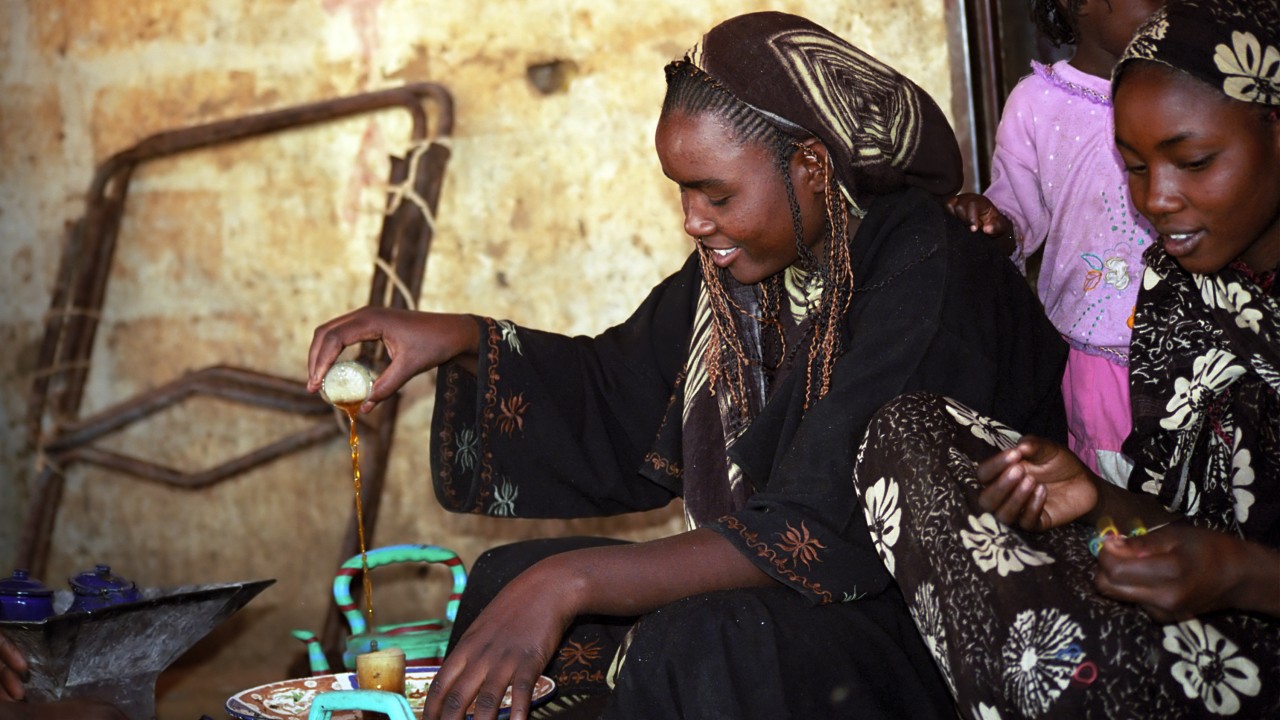 Çin yeşil çayı Batı Afrika'da 3 fincanda insanları birleştiriyor