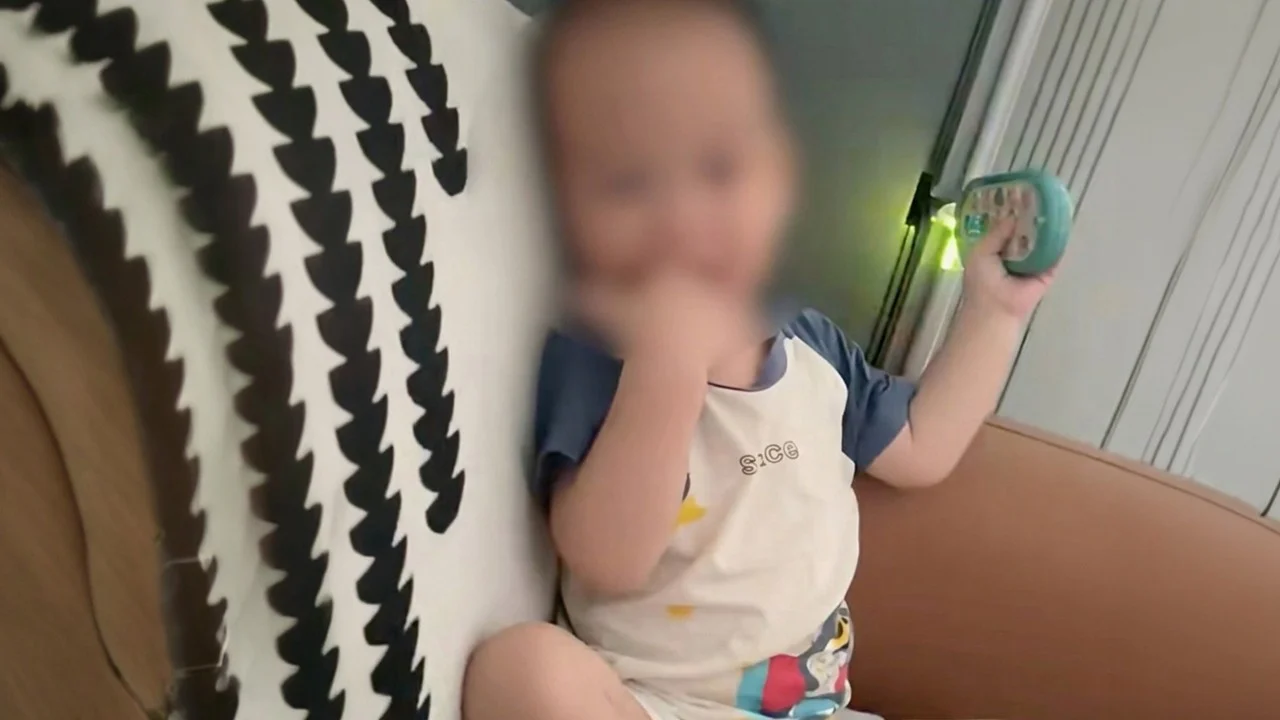 Çin'de baba, oğlunu döverek öldüren kız arkadaşını affetti; kamuoyu tepkili