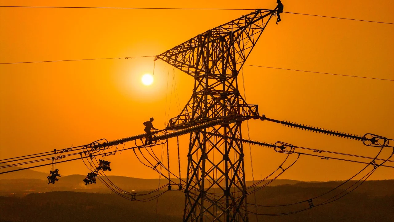 Çin'de Rüzgar ve Güneş Enerjisi İsrafı Küresel Krizde Artıyor