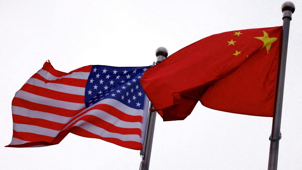 Çin'den ABD'ye 'Xinhua muhabirine siyasi baskı' suçlaması