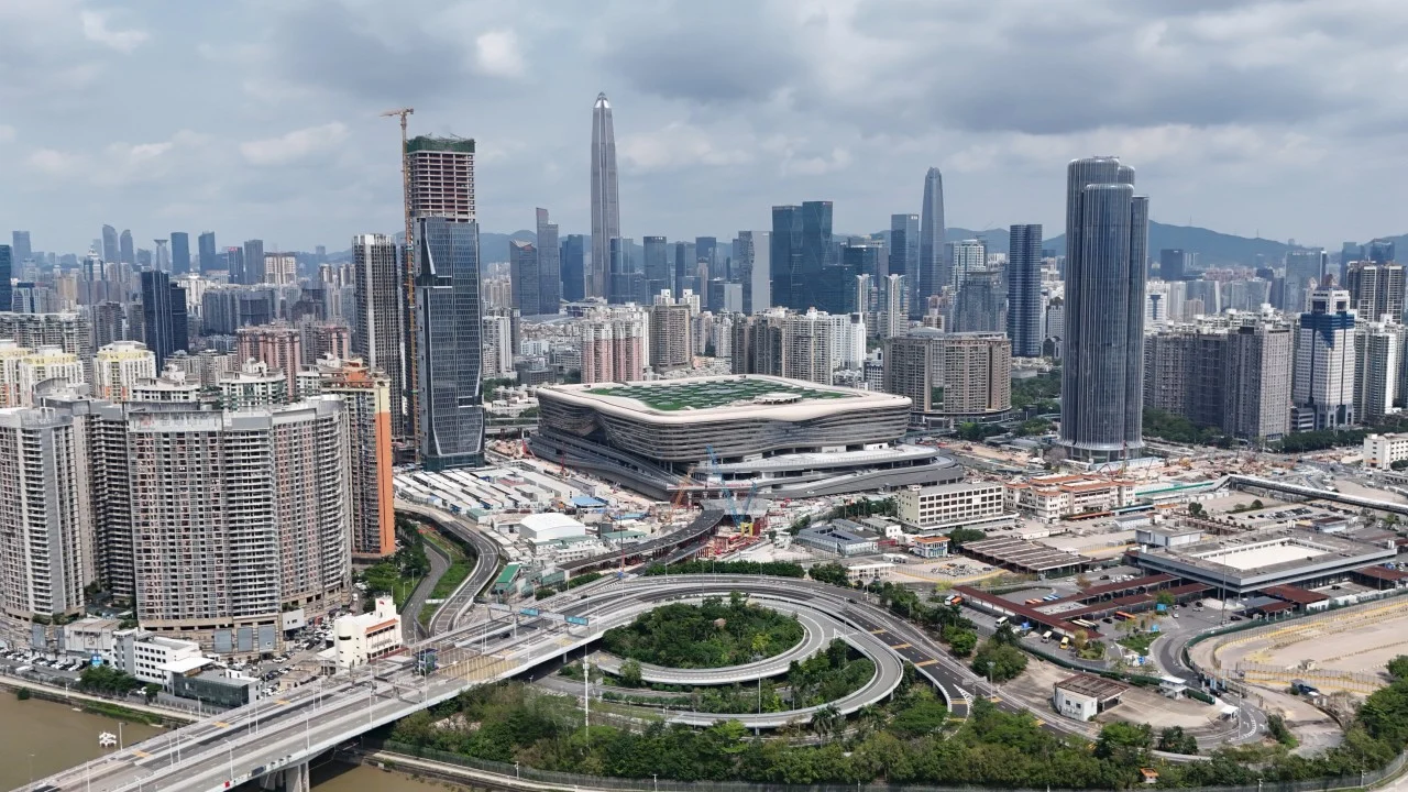 Çin'den Hong Kong'a Sınır Ötesi Yetki: Huanggang Limanı Tartışılıyor