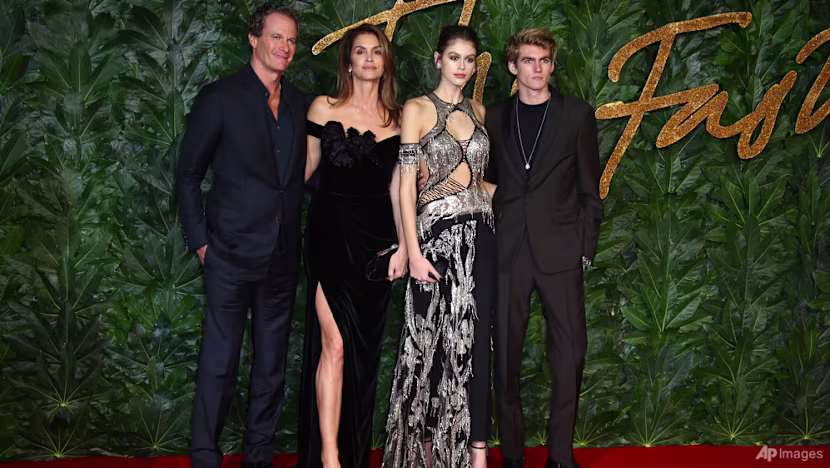 Cindy Crawford'un Oğlu Presley Gerber 27 Yaşında Hayatını Kaybetti