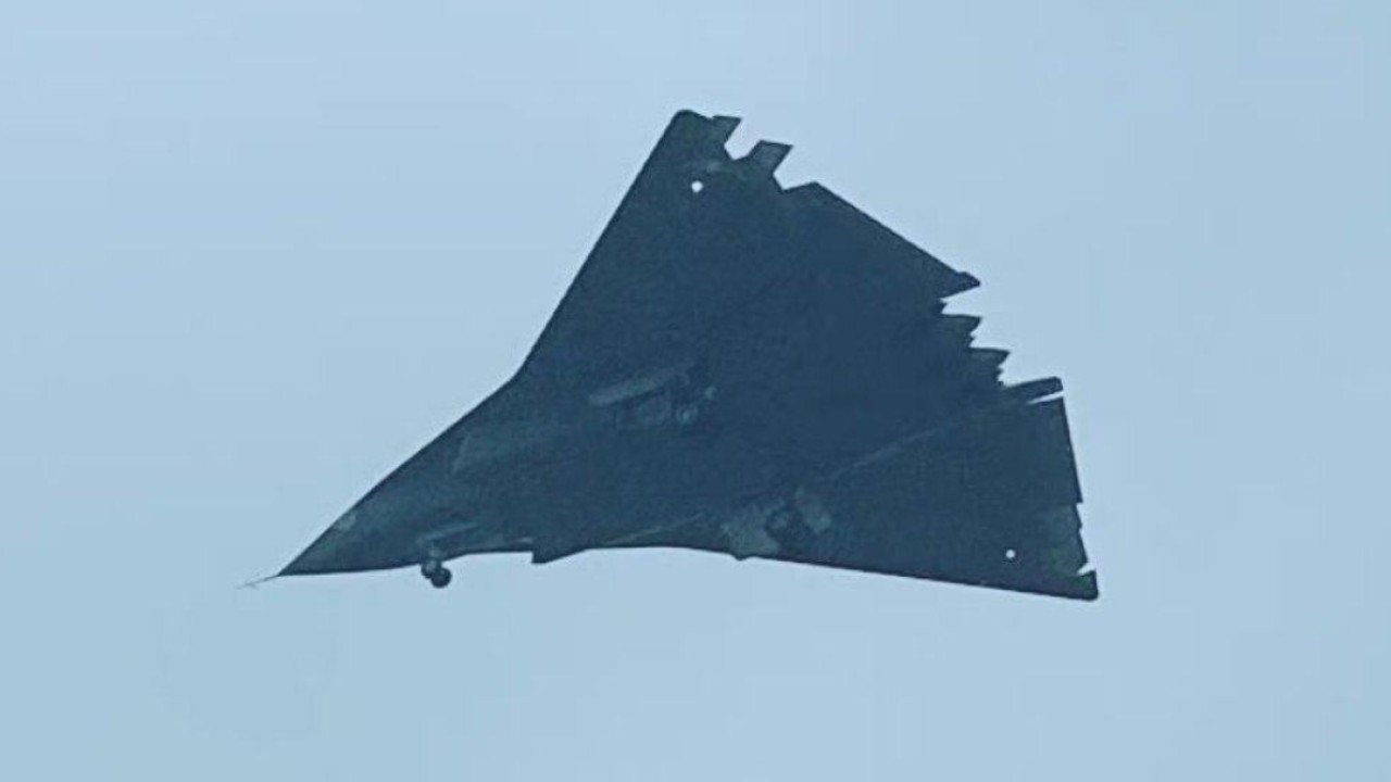 Çin'in J-36 savaş uçağında yapay zeka halüsinasyonu riski