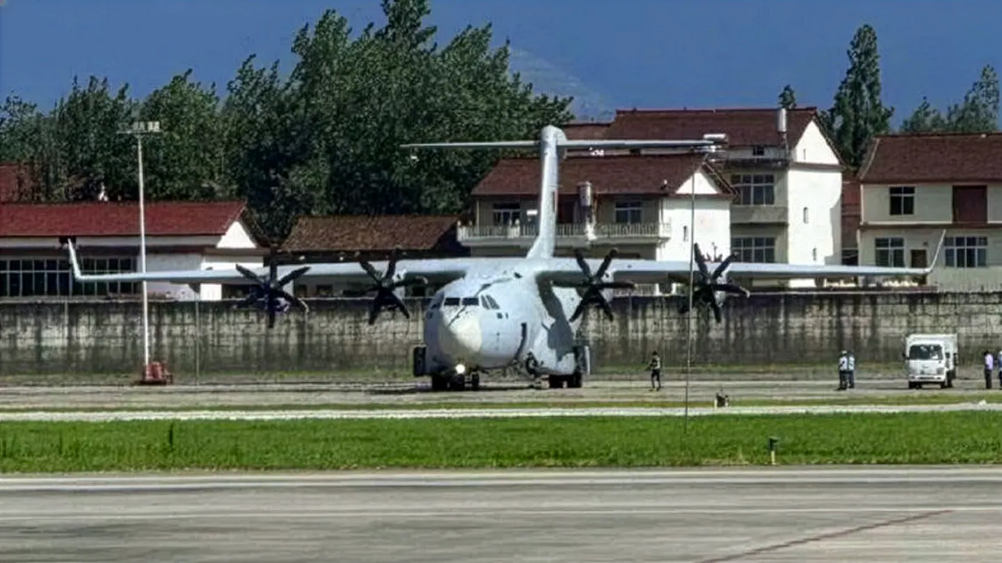 Çin'in Yeni Y-15 Turboprop Askeri Nakliye Uçağının İlk Detaylı Görüntüleri