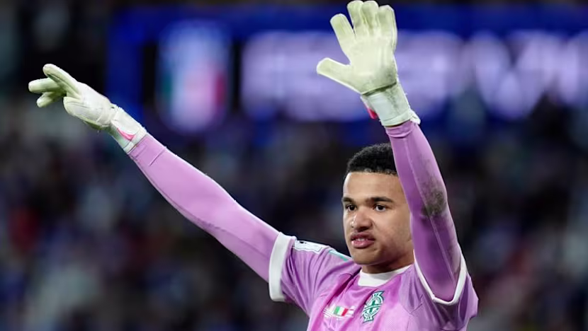 City, Sheffield Wednesday'den kaleci Charles'ı transfer etti