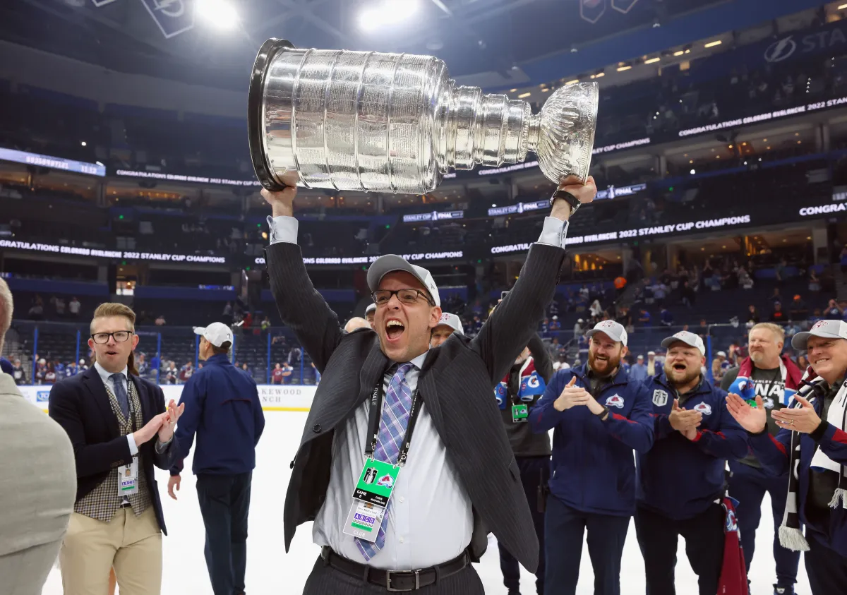 Colorado Avalanche Genel Menajeri Rakip Takıma Transfer Oldu