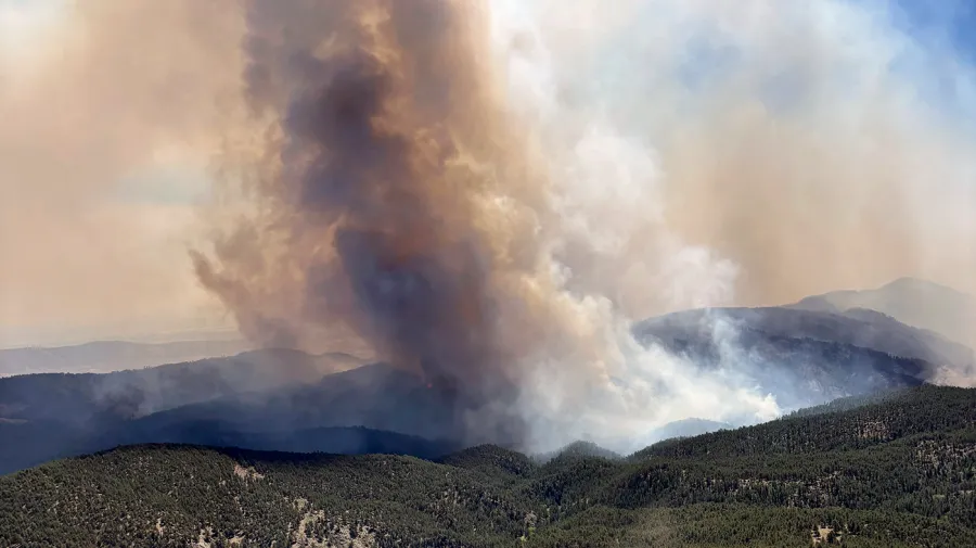 Colorado'da orman yangınıyla mücadele eden pilot hayatını kaybetti