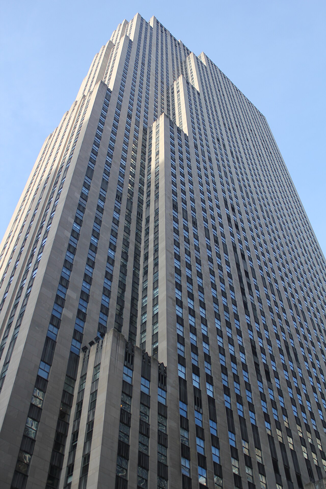 Comcast, NBCUniversal ve Sky'ı Ayrı Medya Şirketine Dönüştürüyor