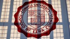 Cornell Üniversitesi Rektörüne Güvensizlik Oylaması: Eski Öğrenci Tecavüz İddiasını Sorguladı