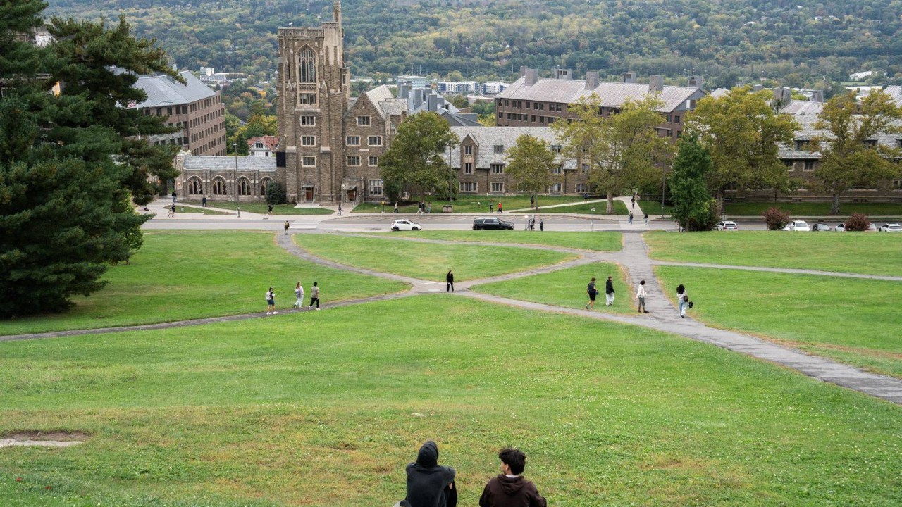 Cornell Üniversitesi Rektörü Tecavüz Davasındaki Tepkiler Üzerine Konuştu