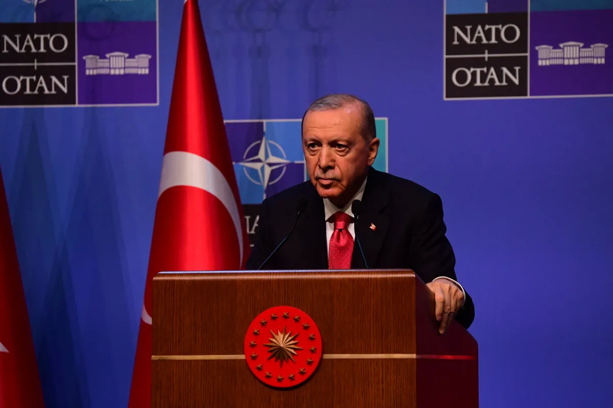 Cumhurbaşkanı Erdoğan'dan NATO liderlerine silah hediyesi