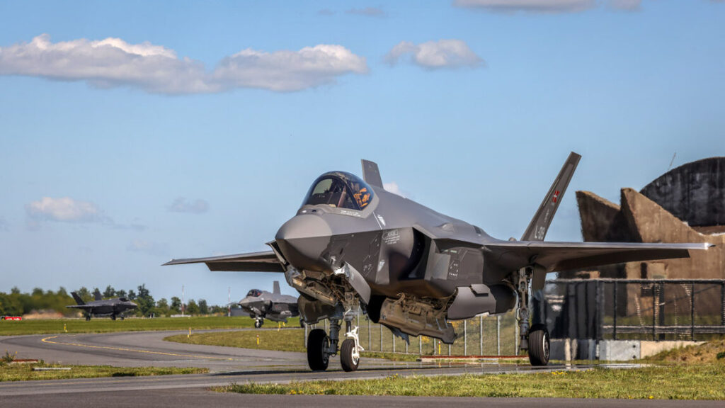 Danimarka'dan Uzun Menzilli Füze Atağı: F-35'lere Joint Strike Füzesi