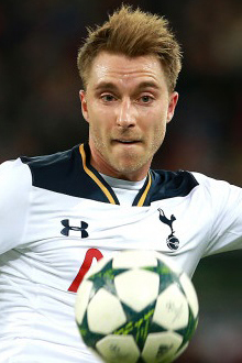 Danimarkalı futbolcu Eriksen maçta yine fenalaştı