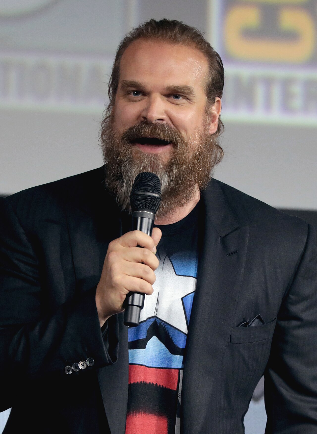 David Harbour'dan Lily Allen'ın West End Girl albümüne ilk yorum