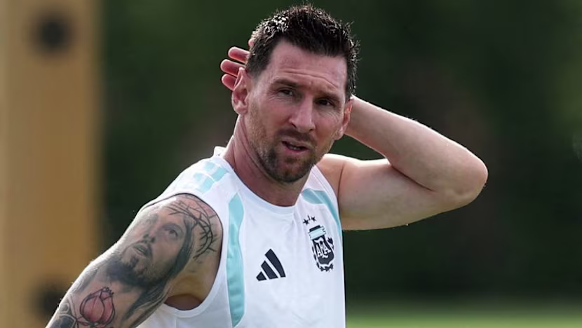 De Paul: Messi'nin maçlarını saymak yerine keyfini çıkarın