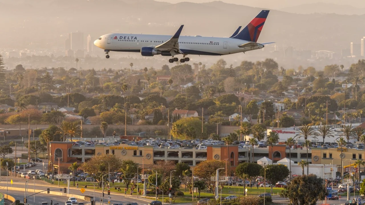 Delta, Hong Kong-ABD direkt uçuşlarına yüksek yakıt fiyatlarına rağmen yeniden başladı