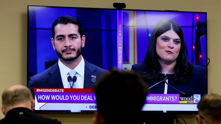 Demokrat Parti'nin Geleceği İçin Savaş: Sanders ve Ocasio-Cortez Michigan'da