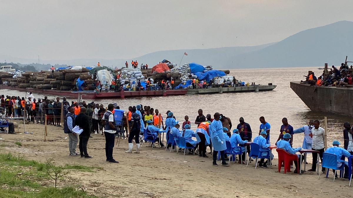 Demokratik Kongo'da Karantinadaki Nehir Gemisinde Ebola Vakası Bulunamadı