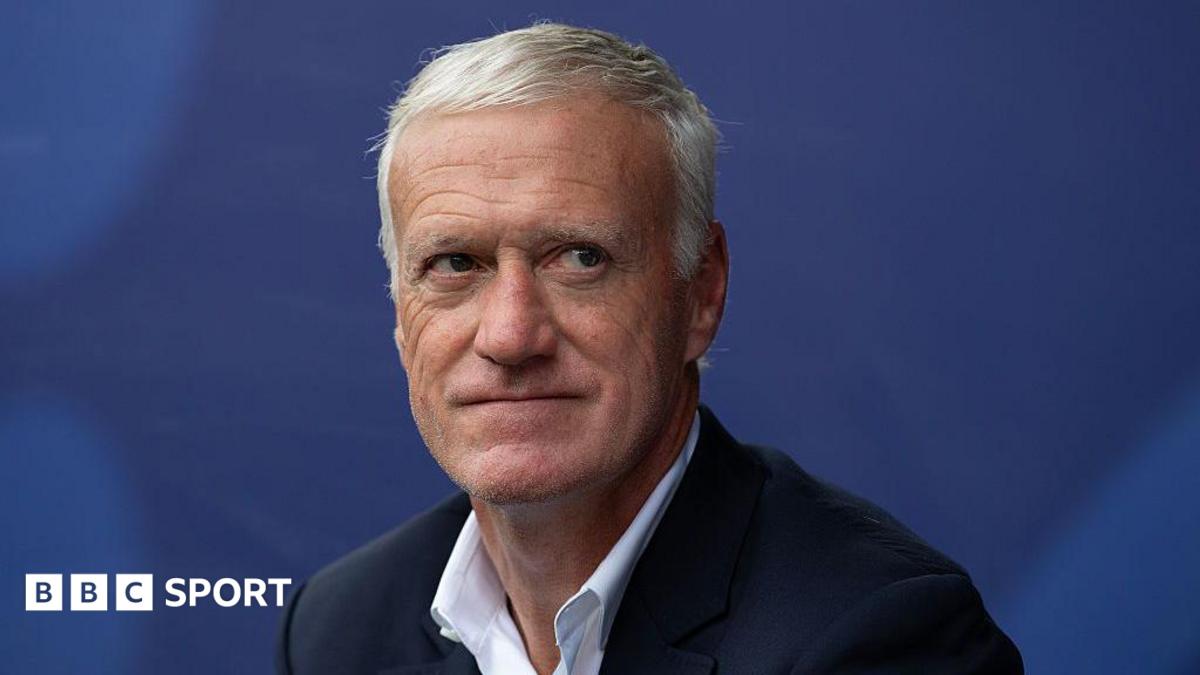 Fransa Teknik Direktörü Deschamps, Annnesinin Vefatı Sonrası Takımdan Ayrıldı