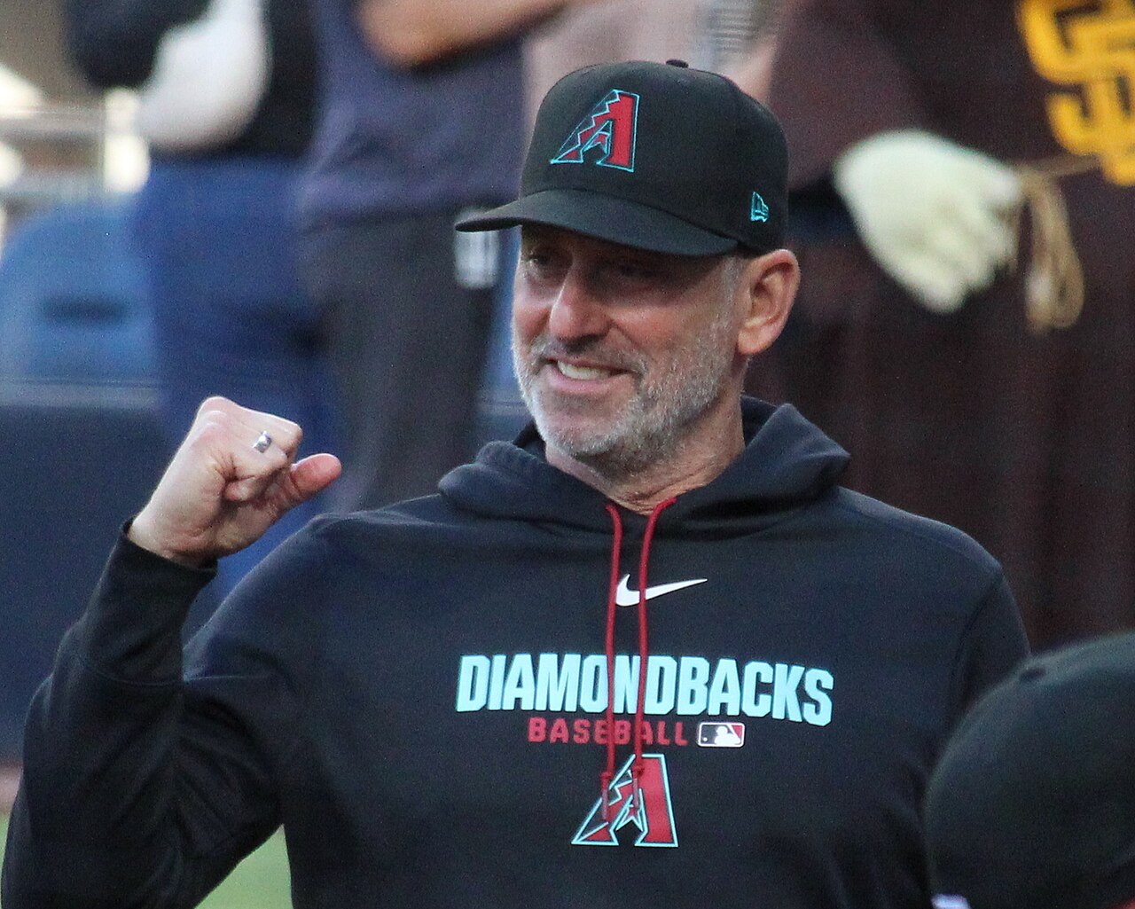 Diamondbacks, Torey Lovullo ile devam diyor