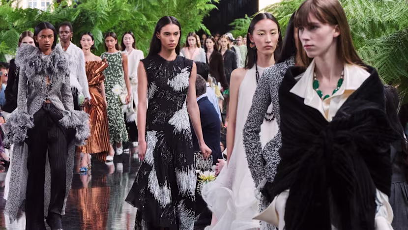 Dior ve Louis Vuitton, LVMH'yi büyümeye döndürdü