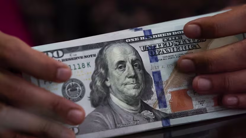 Dolar sarsılıyor: Hazine'nin tahvil alımı piyasayı tedirgin etti