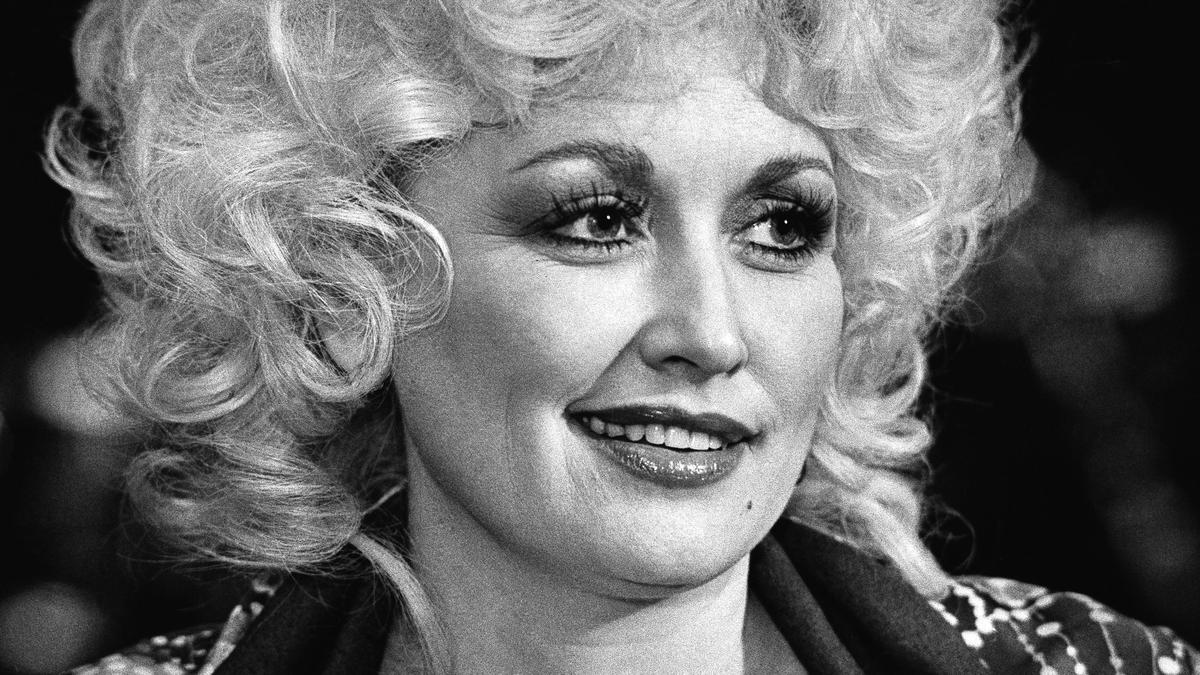 9'dan 5'e, sonra sonsuzluk: Dolly Parton'un Efsanesi Asla Bitmeyecek