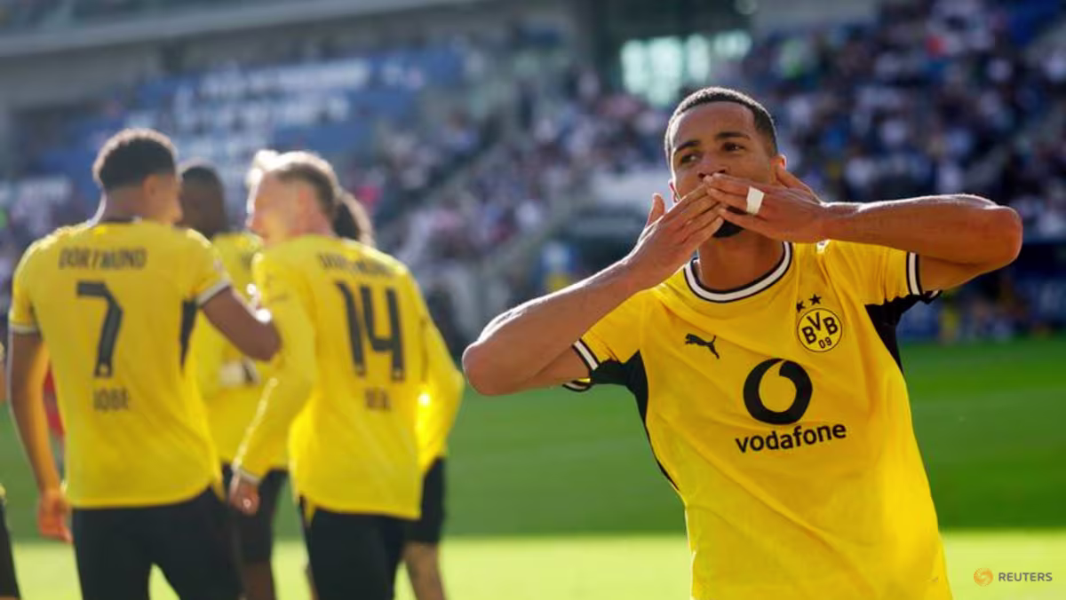 Dortmund ve Elversberg'den geri dönüş, Bayern Schalke'de takıldı