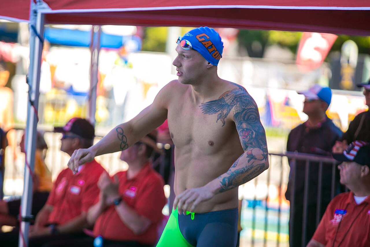 Yüzmede Çifte Rekor: Douglass 50m'de Tarihe Geçti, Ledecky Tahtını Kaptırdı