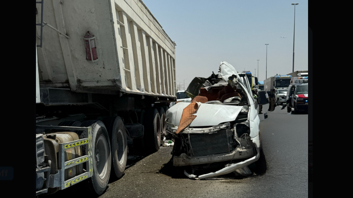Dubai'de Hindistanlıları taşıyan araç kazasında 7 ölü, 9 yaralı
