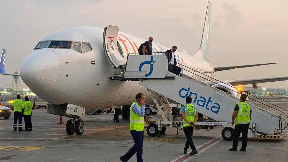 Dubai'den İsrail'e giden uçak acil iniş yaptı