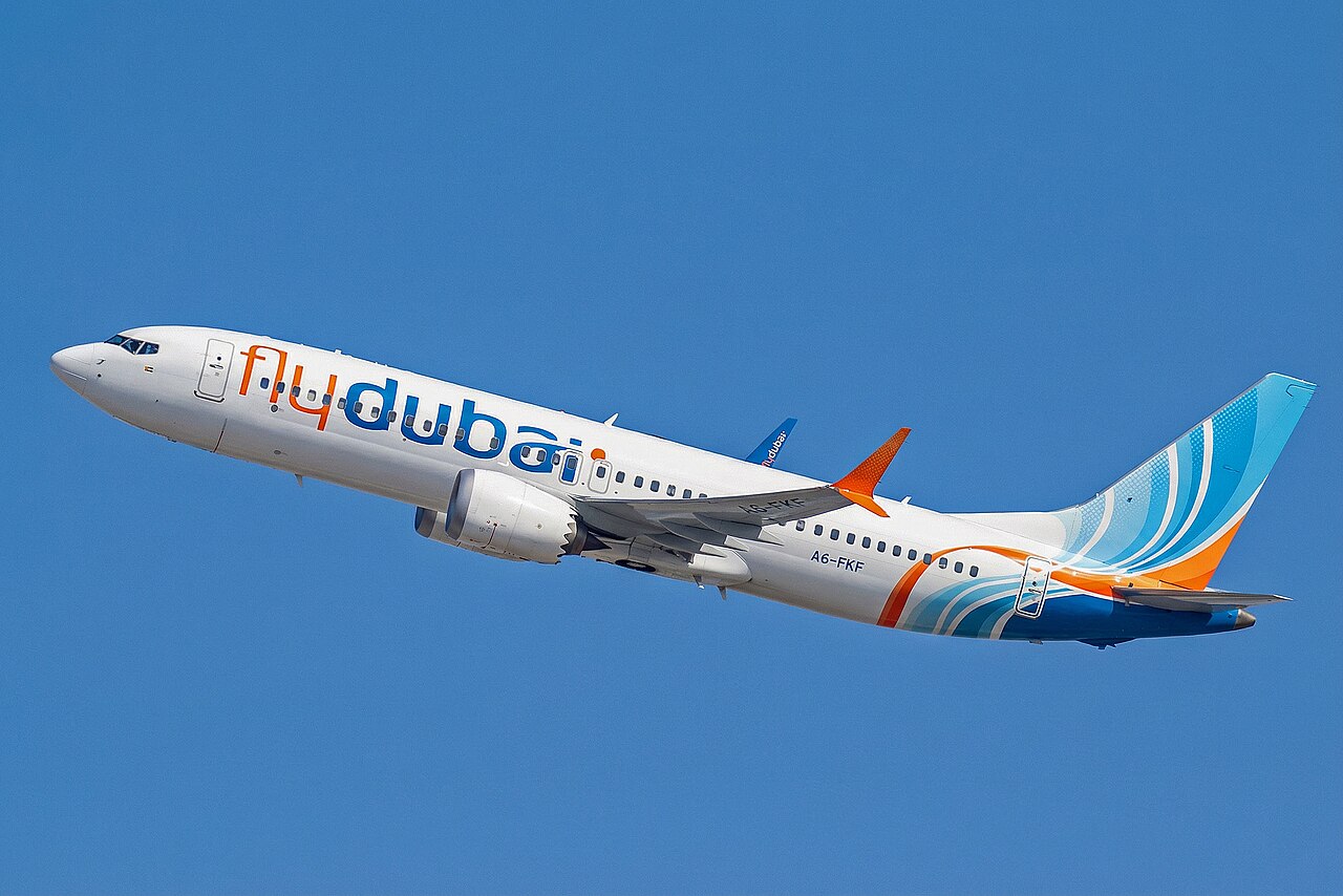 Dubai-Tel Aviv Uçağında Pilotlar Yaralandı, Suudi Arabistan'a Acil İniş