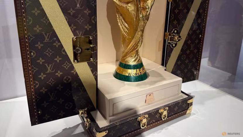 Dünya Kupası Louis Vuitton'un özel bavuluyla taşınacak