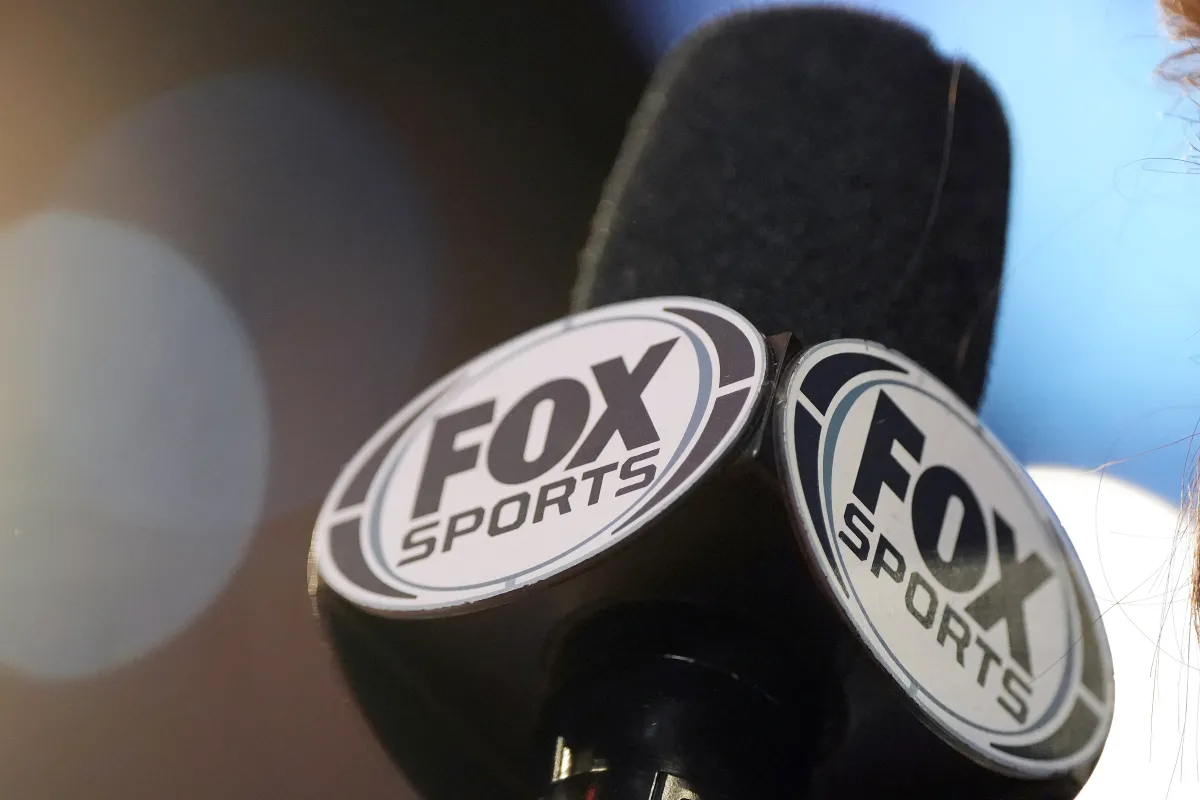 Dünya Kupası'nda taraftar saldırısı: FOX yorumcusu kanlar içinde kaldı