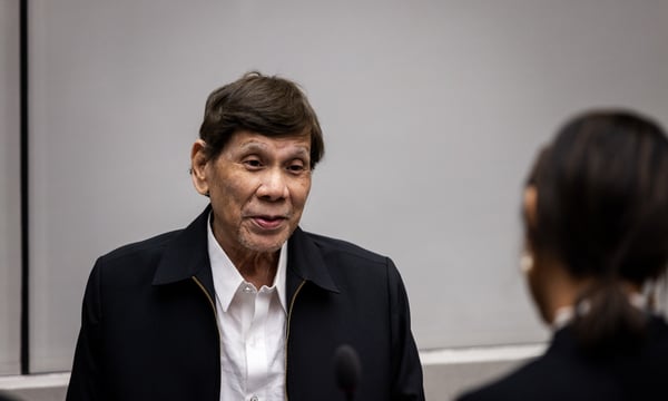 Duterte, ICC'de İlk Kez Şahsen Göründü: Sağlık Durumu Belirsiz