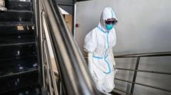 Ebola Hastası Üç Ülkeden Fark Edilmeden Geçti