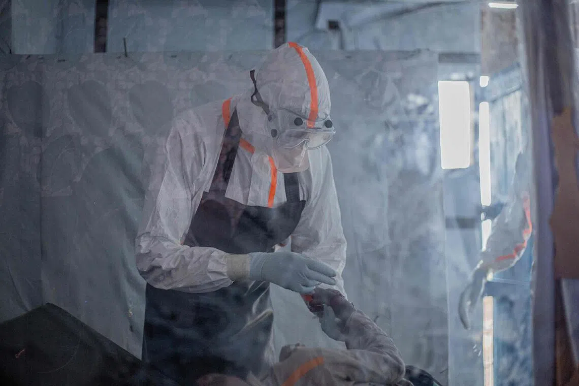 Ebola ölümleri iki haftada ikiye katlandı: DSÖ virüsün kontrolden çıktığını söylüyor