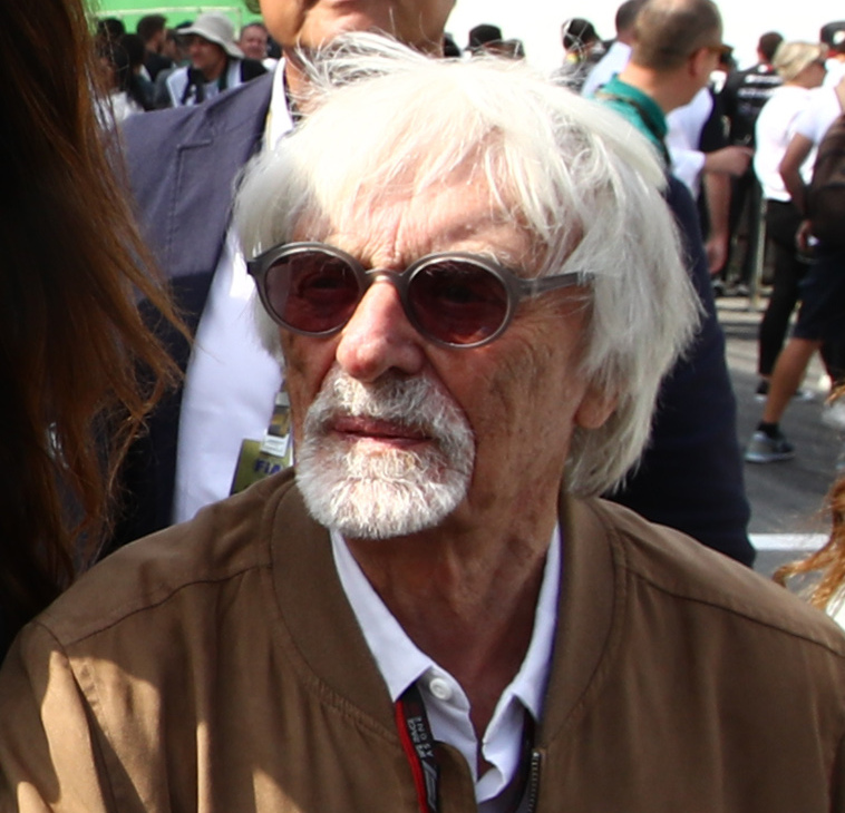 Ecclestone Portekiz Havalimanında Silahla Durdu: Gözaltı İddialarını Reddetti