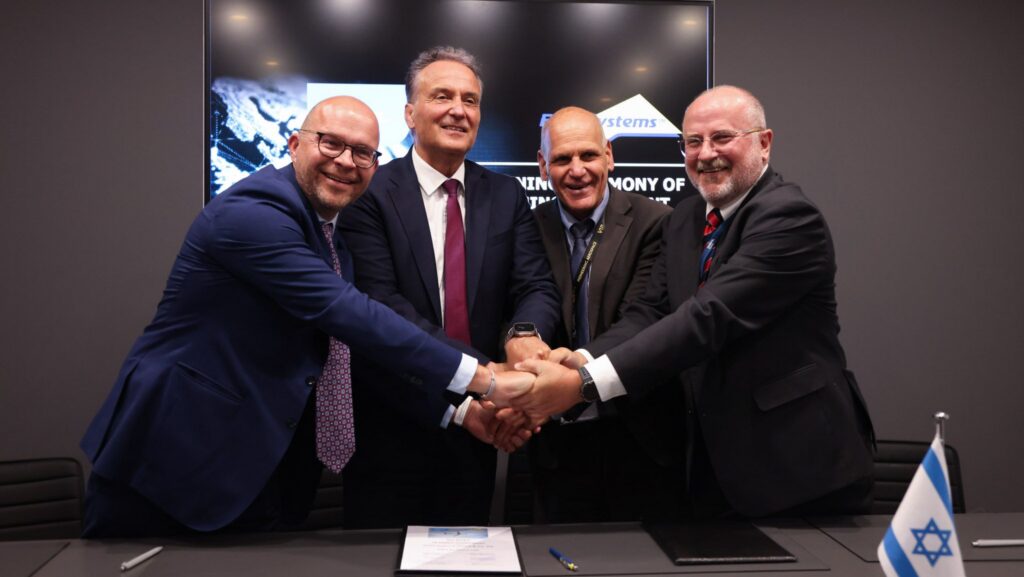 Elbit ve Diehl'dan Almanya'ya SkyStriker ortaklığı