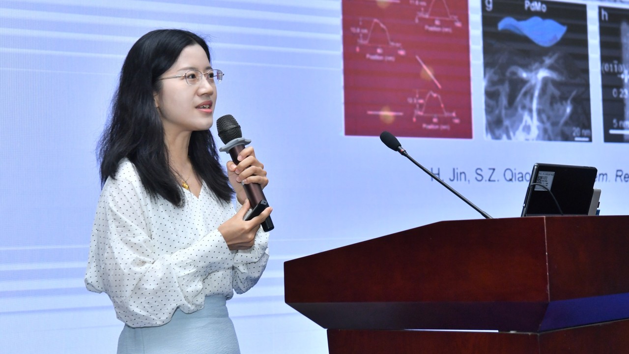 Elektrokimyacı Liu Jiawei Singapur'dan Hong Kong'a taşınıp kendi laboratuvarını kurdu
